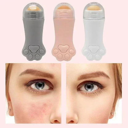 Cat Paw Oil Absorbing Roller with volcanic stone for removing facial oil and shine